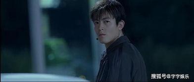 他拥冷月入怀（无人救她于暗夜),她独自在暗夜中挣扎求生