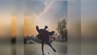 尘埃人,尘埃中的传奇人生